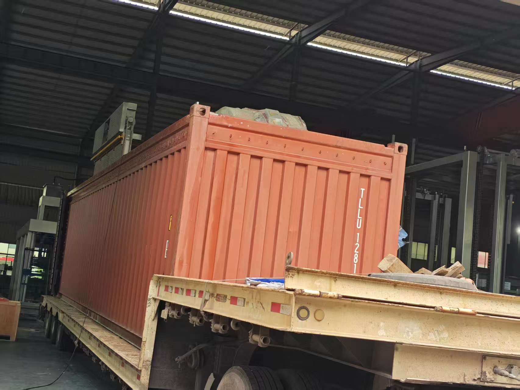 Công ty chúng tôi xuất khẩu dây chuyền sản xuất gạch tự động hoàn toàn sang Hàn Quốc.